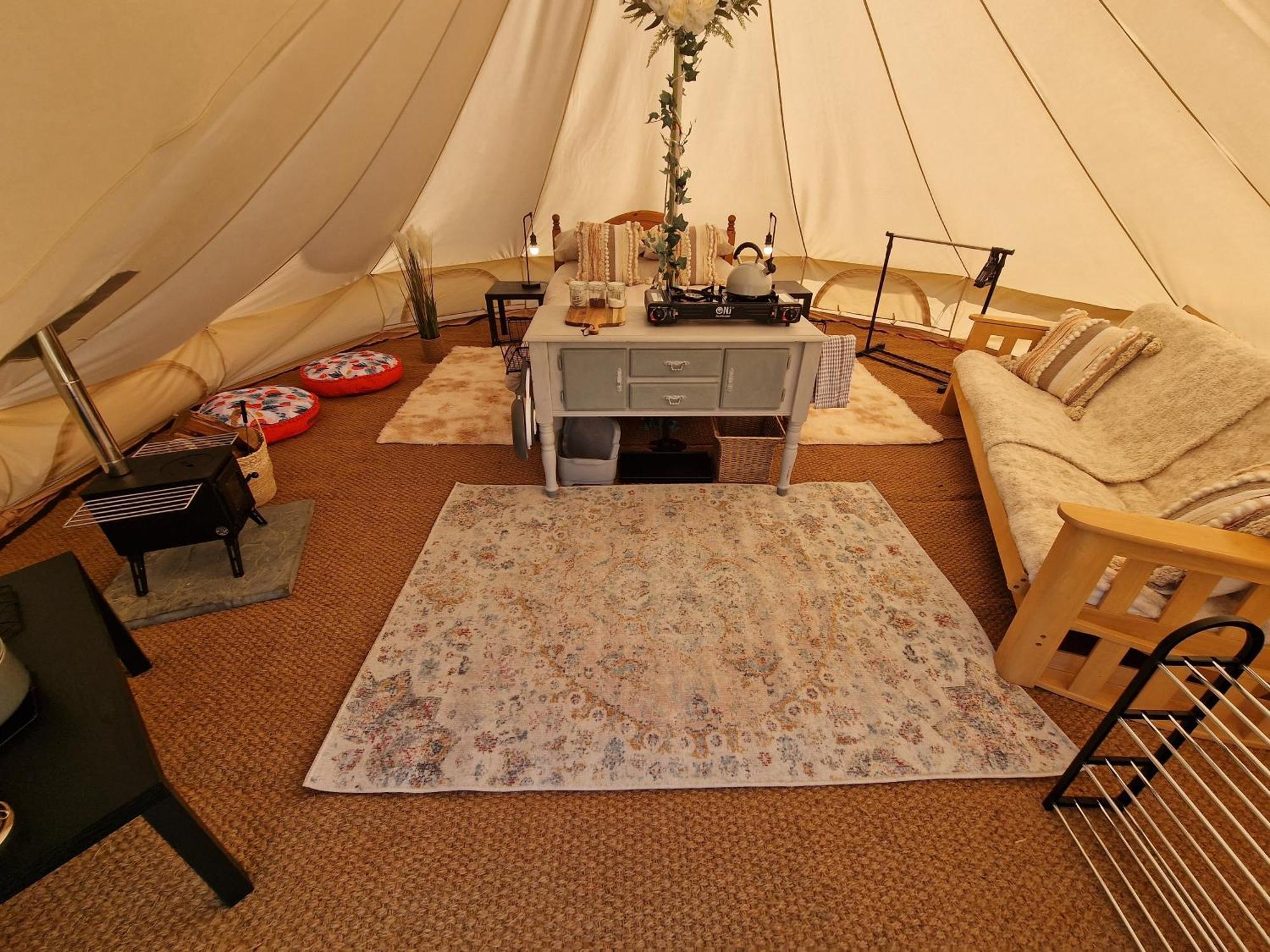 Beautiful 1-Bed Bell Tent In Holyhead Exteriör bild